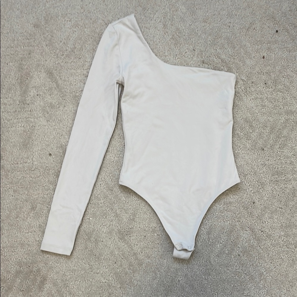 Aritzia Babton bodysuit pearl